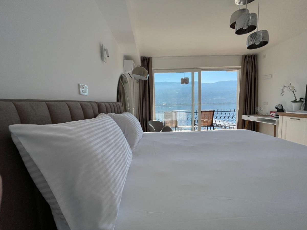 Villa Una Ohrid Bagian luar foto